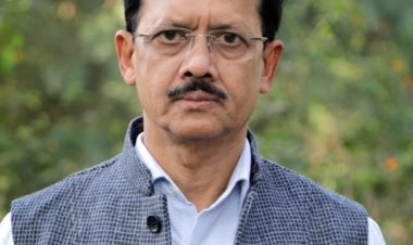 Jabalpur News : पूर्व आईएएस वेद प्रकाश शर्मा पर लगे भ्रष्टाचार के आरोप, FIR दर्ज