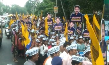 MP election 2023 : केजरीवाल की 8 गारंटी के साथ बदलाव पदयात्रा, हजारों की संख्या में दिखे लोगों