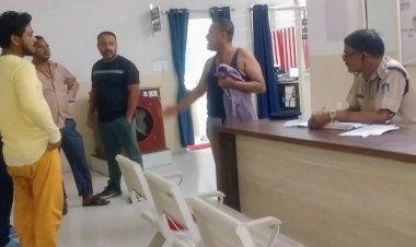 Jabalpur News : चाकूबाजी कर युवक की हत्या के बाद गढ़ा क्षेत्र में रहने वाले व्यक्ति पर जान लेवा हमला, पुलिस ने दर्ज किया प्रकरण