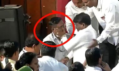 BJP विधायक Sunil Kamble ने कार्यक्रम के दौरान पुलिसकर्मी को मारा थप्पड़, Video वायरल