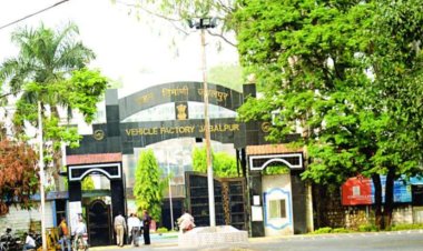 मंदिर का किराया नहीं मिलने से व्हीकल फैक्ट्री प्रशासन ने तोड़ा मंदिर, क्षेत्रीय जनों ने दी चेतावनी 