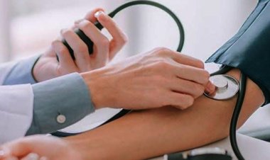 Indore News:  शासकीय कर्मचारियों एवं आमजनो के लिये कलेक्ट्रेड में किया गया स्वास्थ्य शिविर का आयोजन 